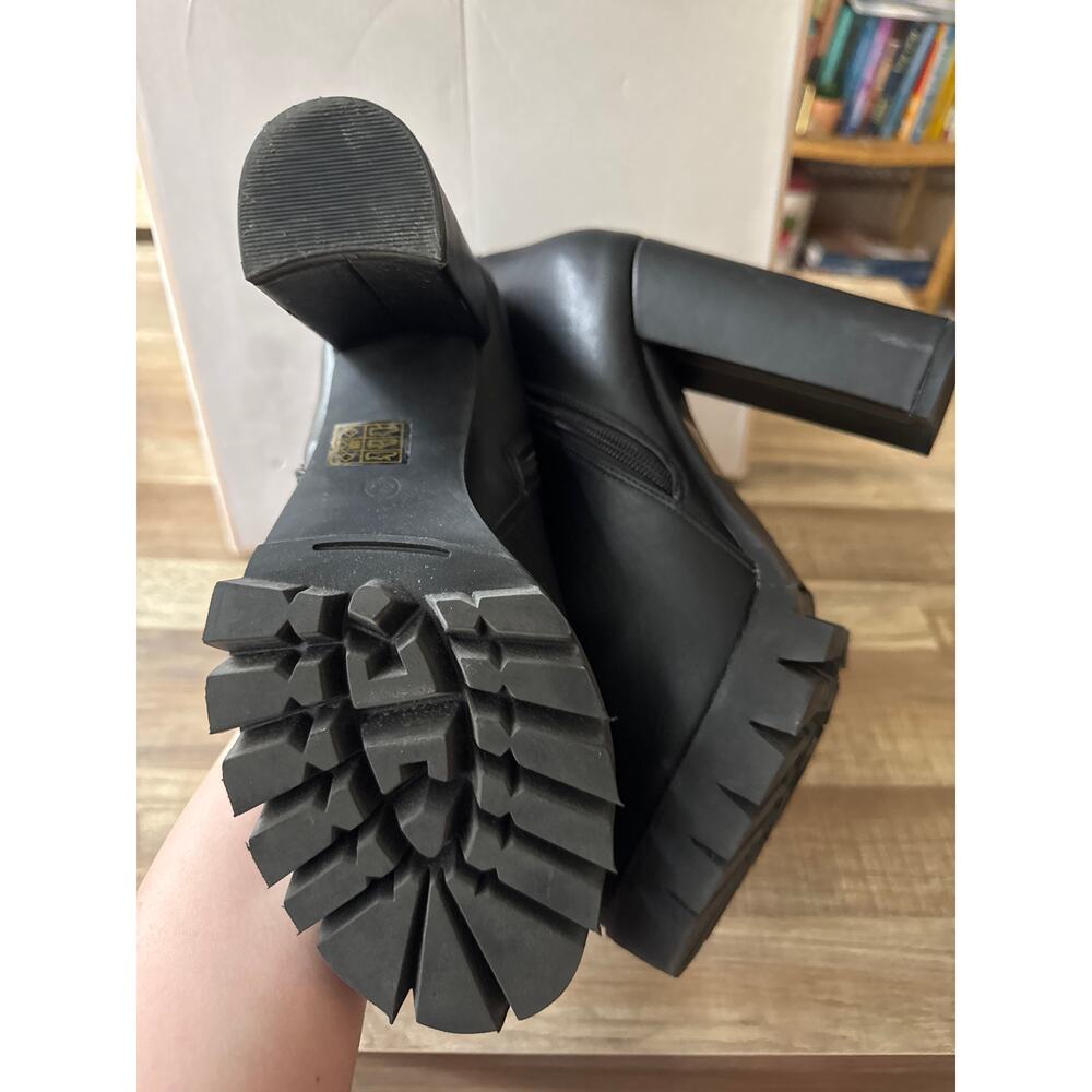 Women's Simmi London Jemma Platform Lug Sole Chunky Heeled Ankle Boot size 9 - Picture 5 of 6